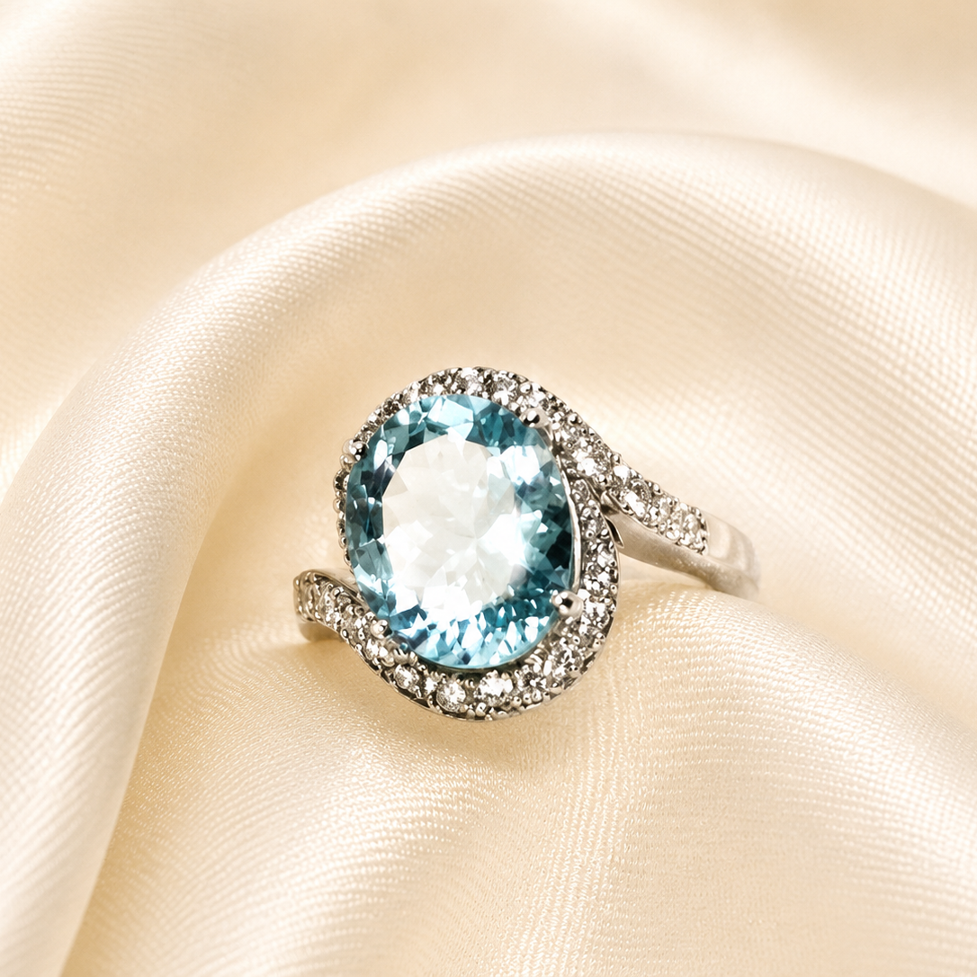 18ct White Gold Aquamarine & Diamond Cluster Ring