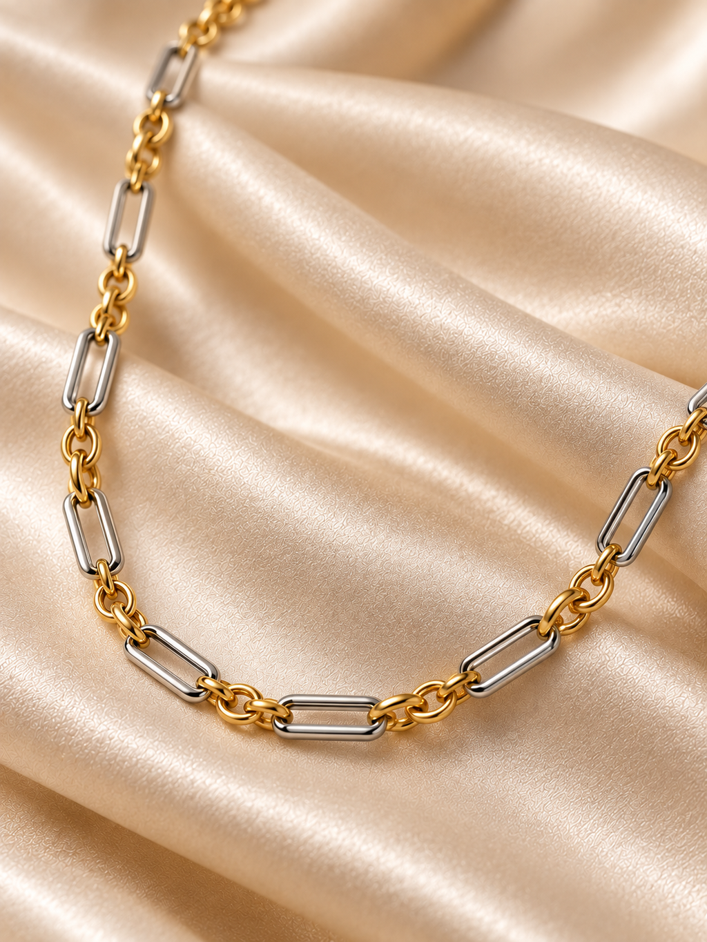 9ct Yellow & White Gold Linked Chain Necklace