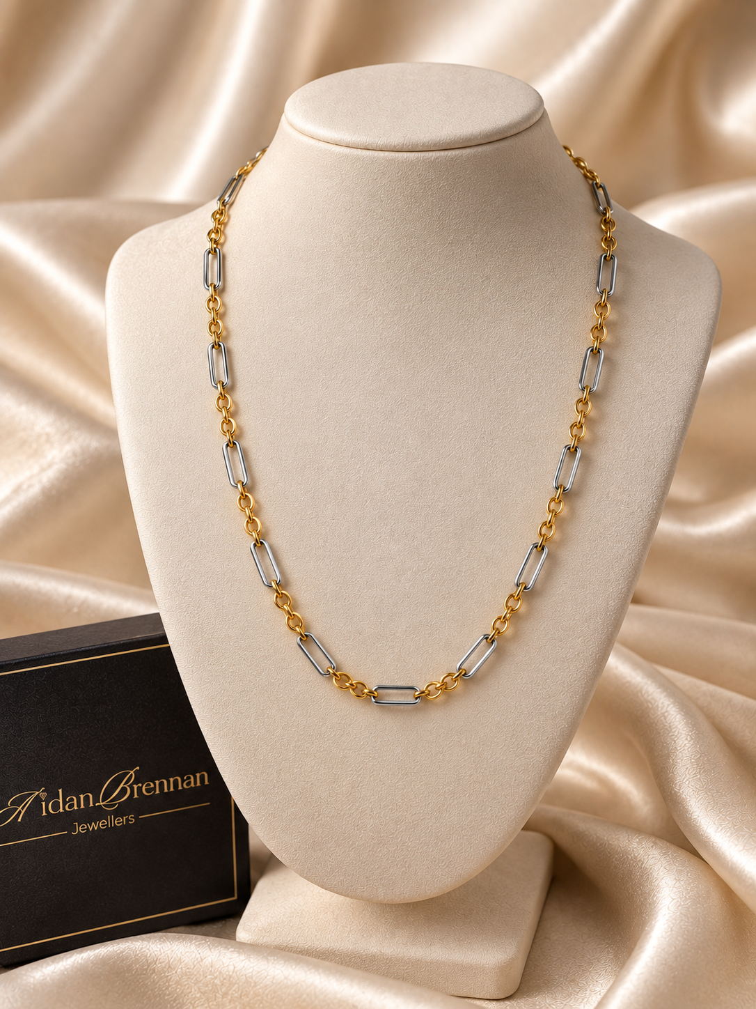 9ct Yellow & White Gold Linked Chain Necklace